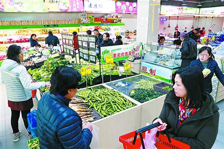 图片说明：是菜场又不像菜场，这里从上午9时才开始热闹起来，而在傍晚时分顾客盈门。